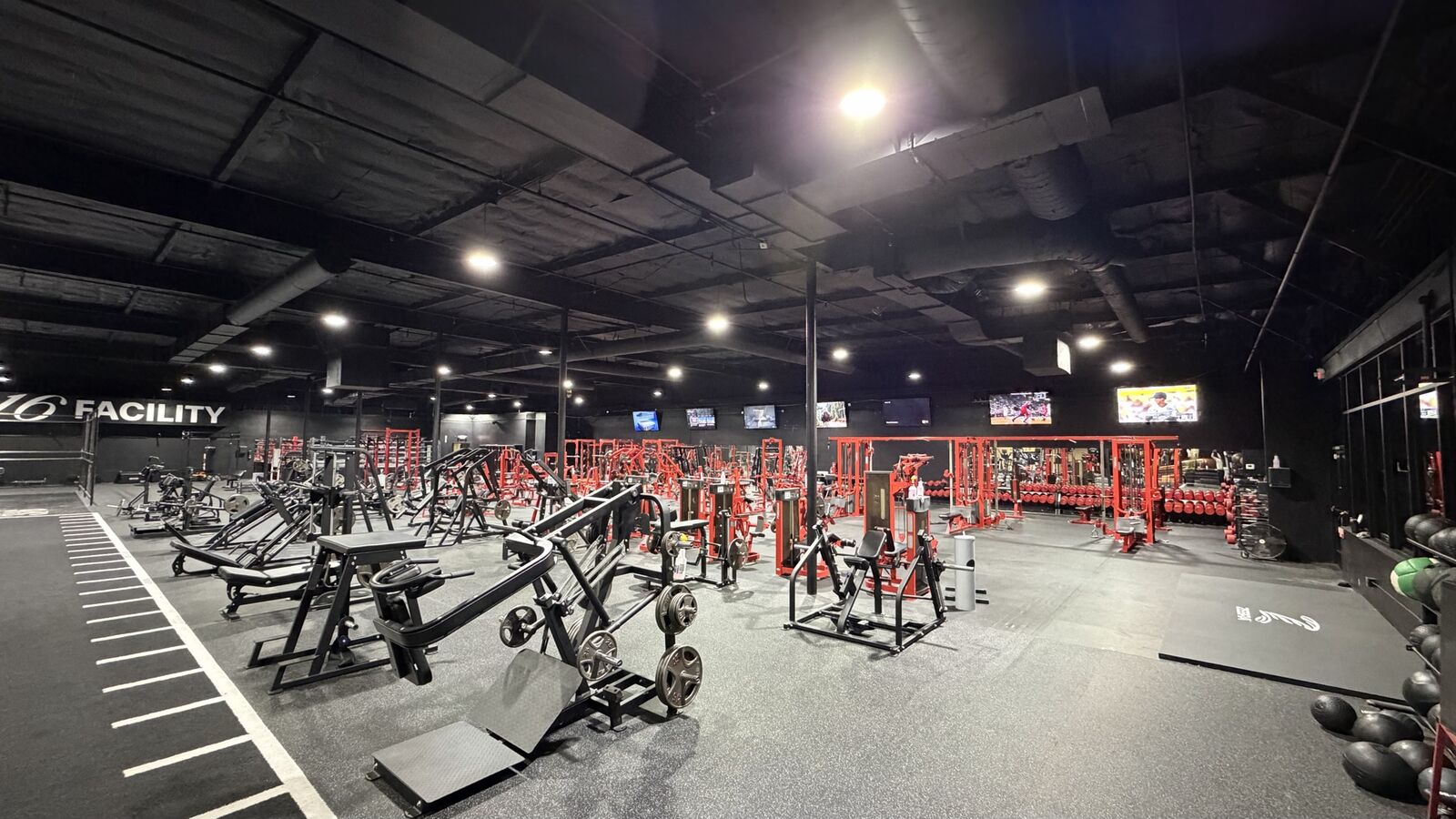 Machine floor with multiple TVs