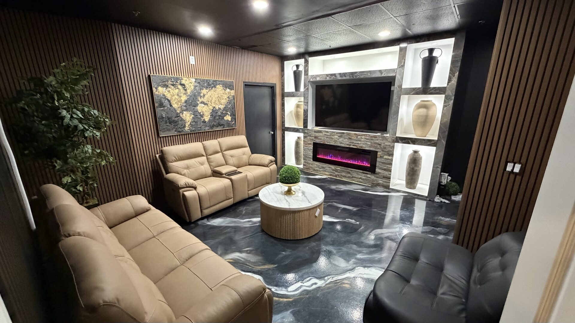 3:16 Hyperbaric Chamber recovery area
